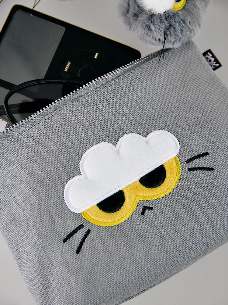 ZO&FRIENDS ZOA Signature Square Pouch