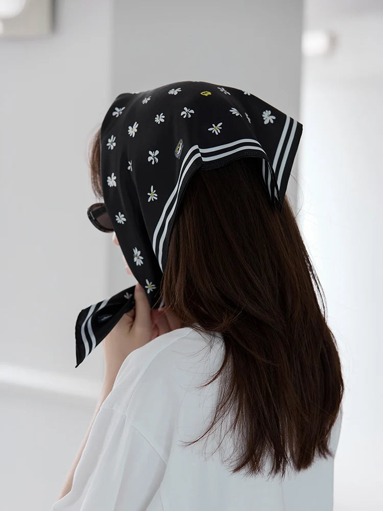 ZO&FRIENDS Signature Scarf (Black)