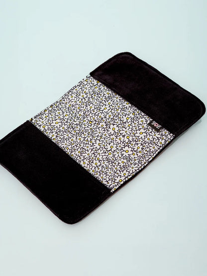 ZO&FRIENDS A&NE Signature Passport Case