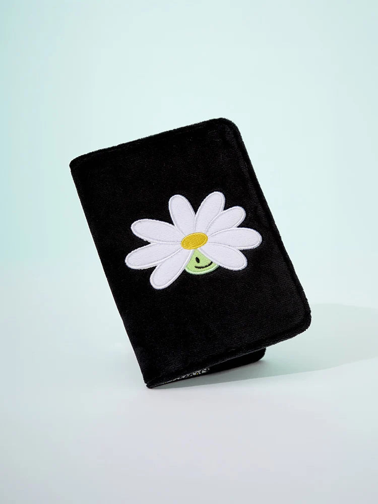 ZO&FRIENDS A&NE Signature Passport Case