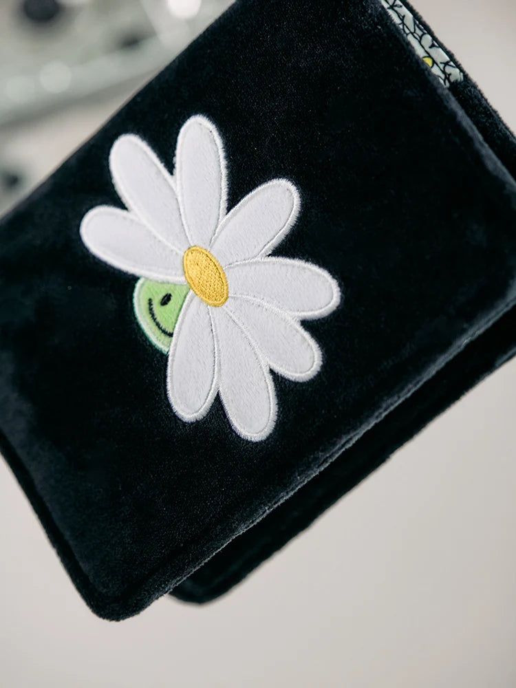 ZO&FRIENDS A&NE Signature Passport Case