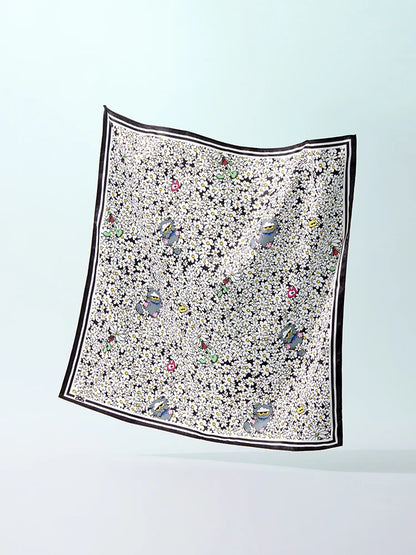 ZO&FRIENDS Signature Scarf (White)