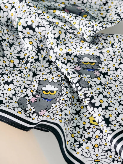 ZO&FRIENDS Signature Scarf (White)